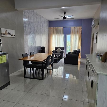 Chung cư 78 m² 3 phòng ngủ, 2 phòng tắm riêng ở Kuah Ngoại thất bức ảnh