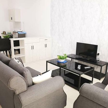 Chung cư 78 m² 3 phòng ngủ, 2 phòng tắm riêng ở Kuah Ngoại thất bức ảnh