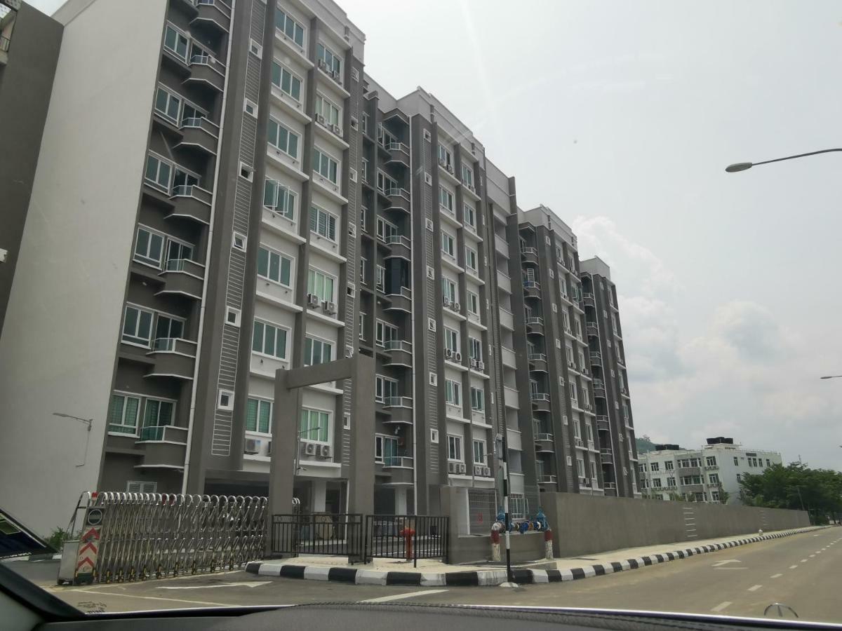 Chung cư 78 m² 3 phòng ngủ, 2 phòng tắm riêng ở Kuah Ngoại thất bức ảnh
