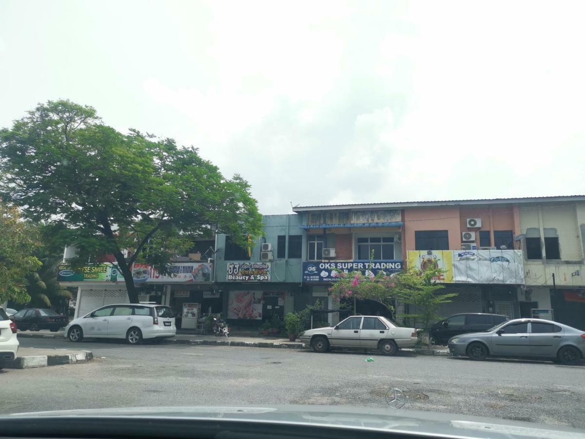 Chung cư 78 m² 3 phòng ngủ, 2 phòng tắm riêng ở Kuah Ngoại thất bức ảnh