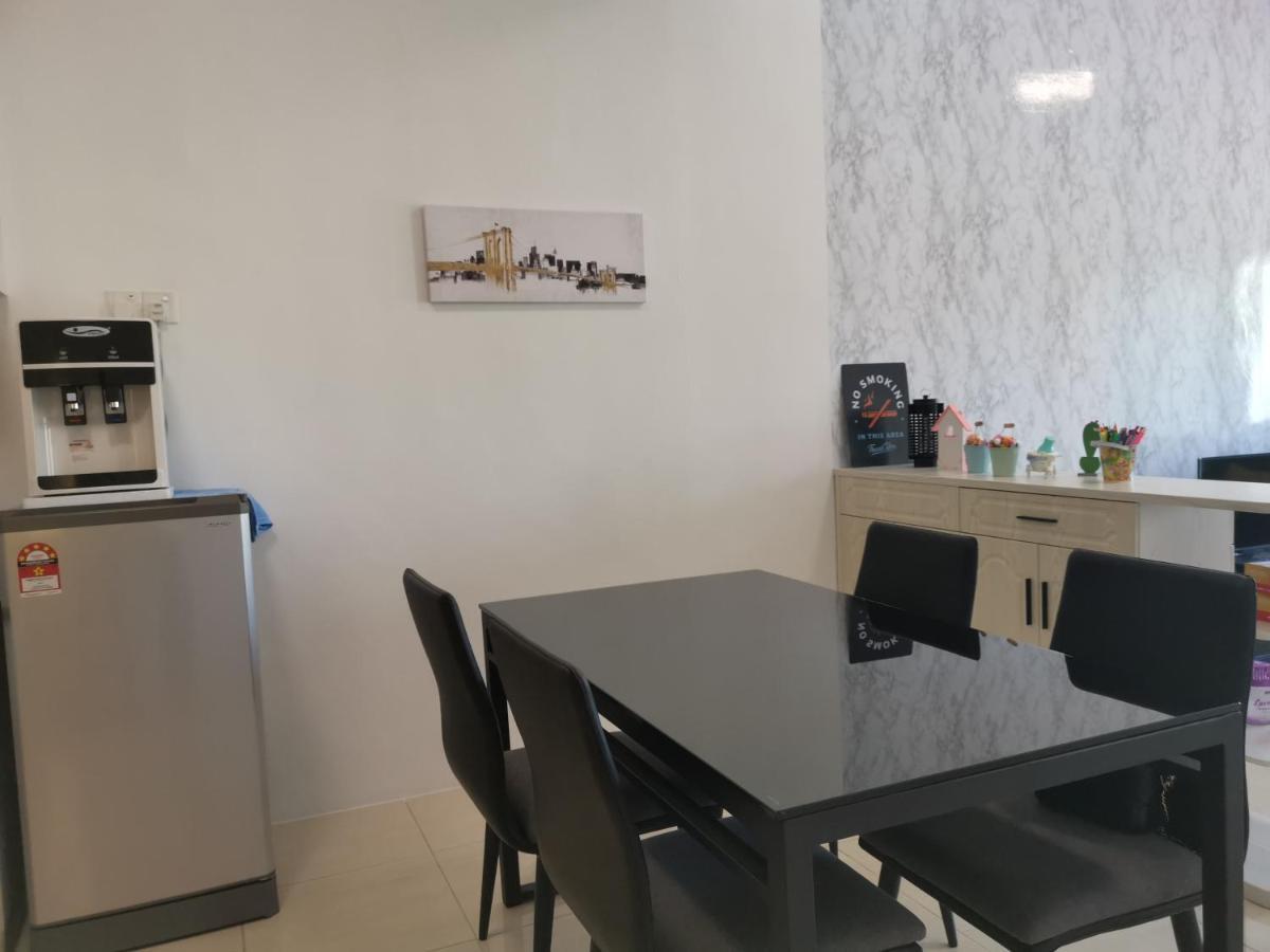 Chung cư 78 m² 3 phòng ngủ, 2 phòng tắm riêng ở Kuah Ngoại thất bức ảnh