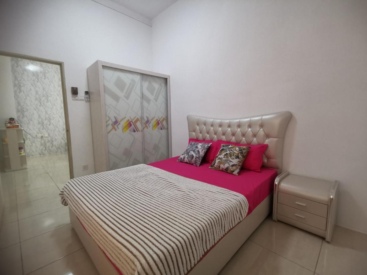 Chung cư 78 m² 3 phòng ngủ, 2 phòng tắm riêng ở Kuah Ngoại thất bức ảnh
